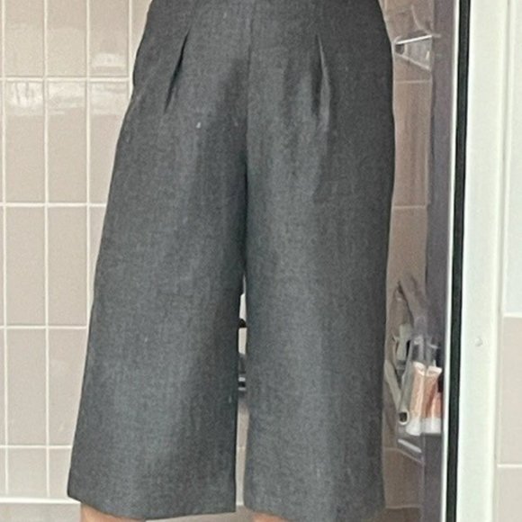 GallardaGalante DRESSY GREY CULOTTE PANTS/SKIRT High Waist, MID-CALF LENGTH   XS - Picture 4 of 15